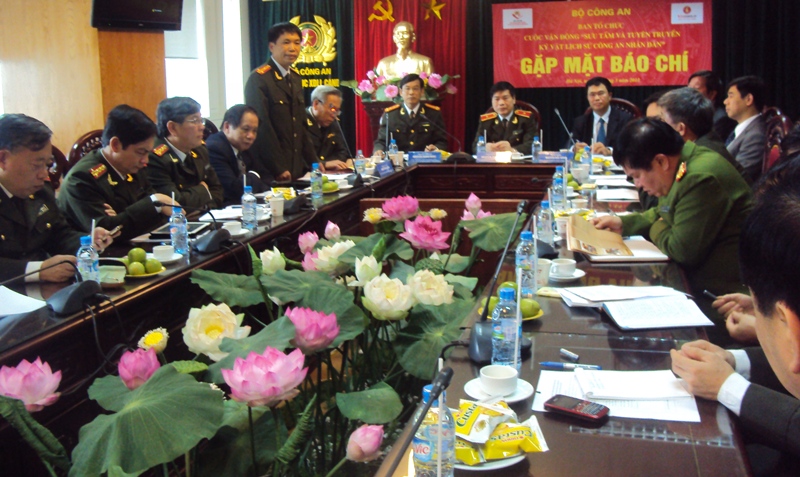 Phát động Cuộc vận động “Sưu tầm và tuyên truyền kỷ vật lịch sử Công an nhân dân”